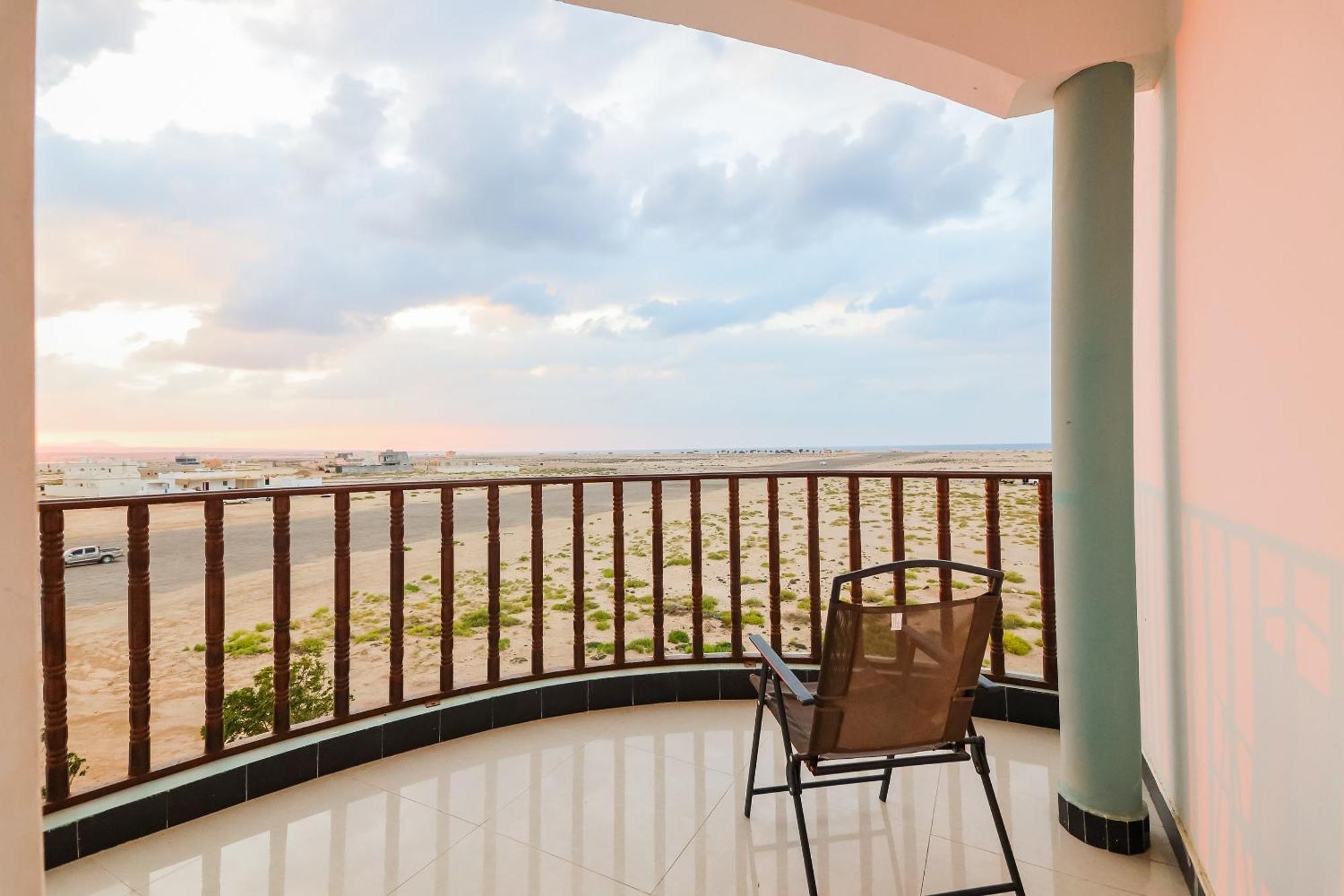 Super Oyo 110 Ras Al Hadd Guest House ภายนอก รูปภาพ